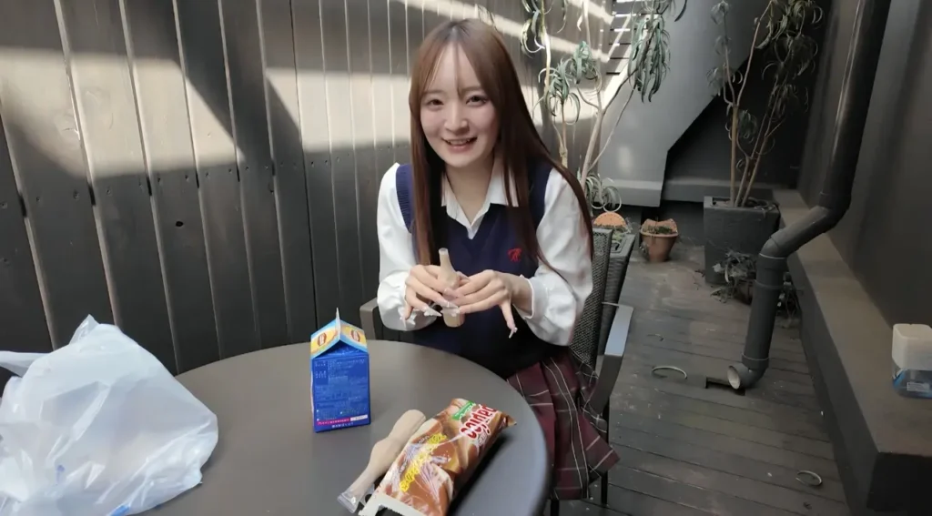 【完全顔出し】ハーフ美女コンカフェ嬢と制服デート