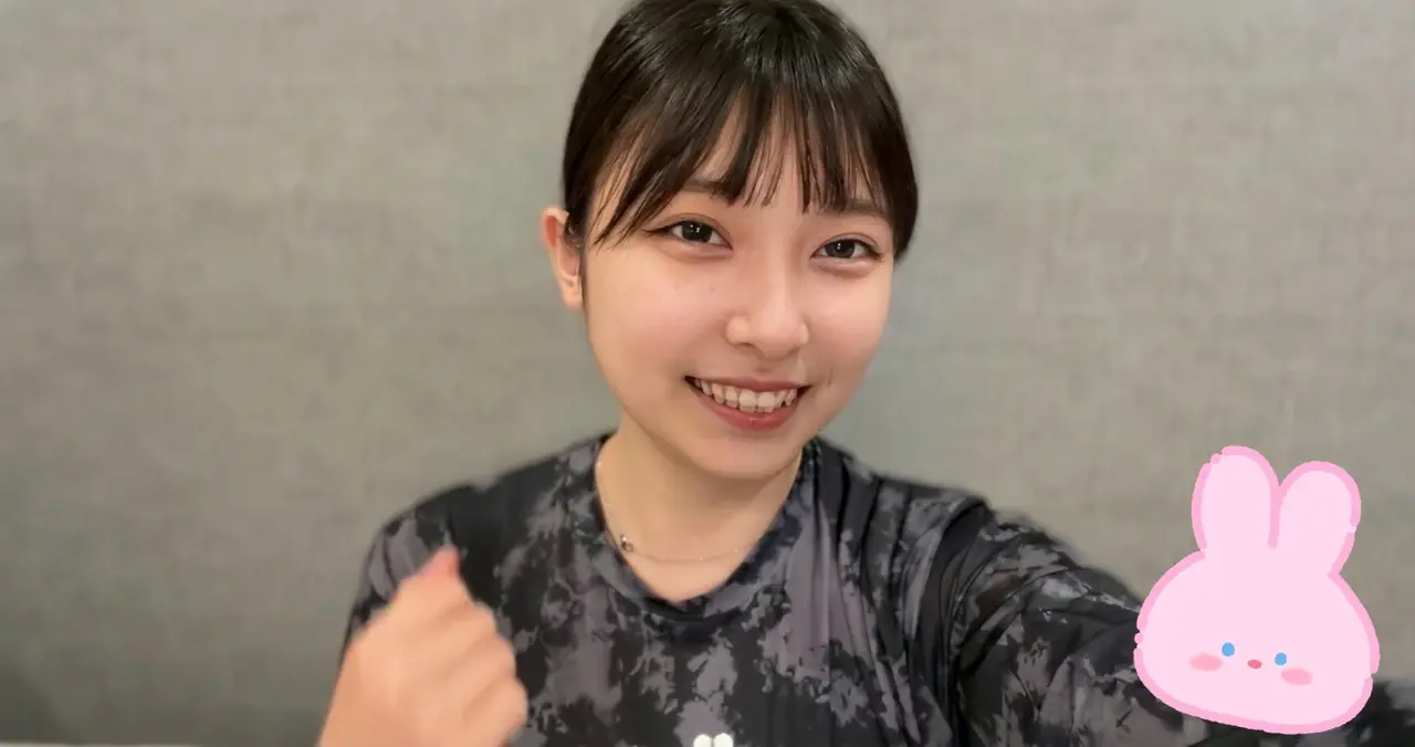 初めはね、手で隠すつもりだったんだけど、、